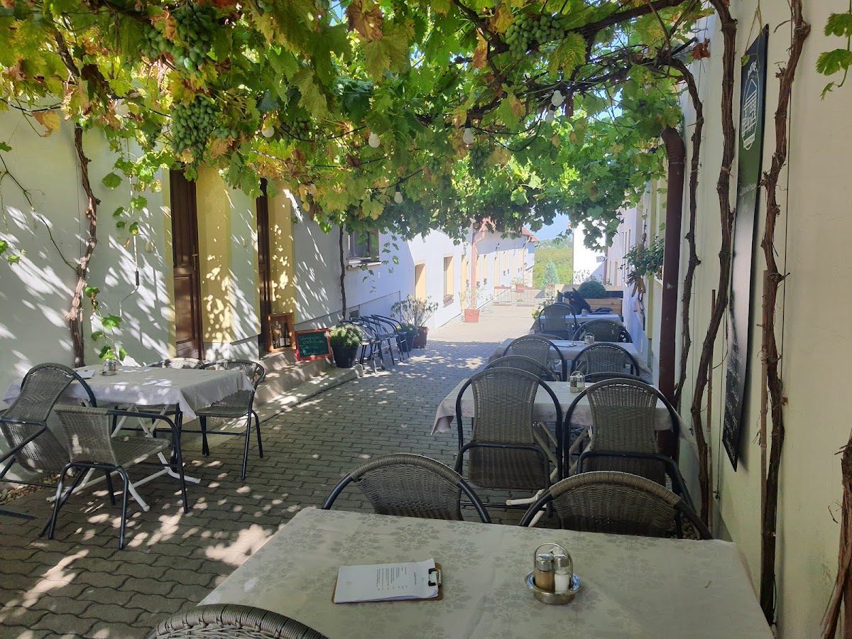 Pathé Kávézó És Étterem